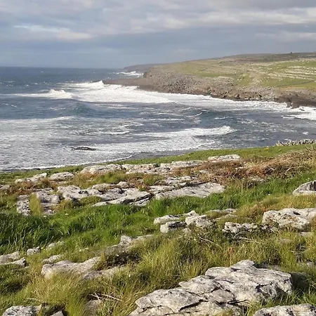 Liams Between Doolin And Holiday home *